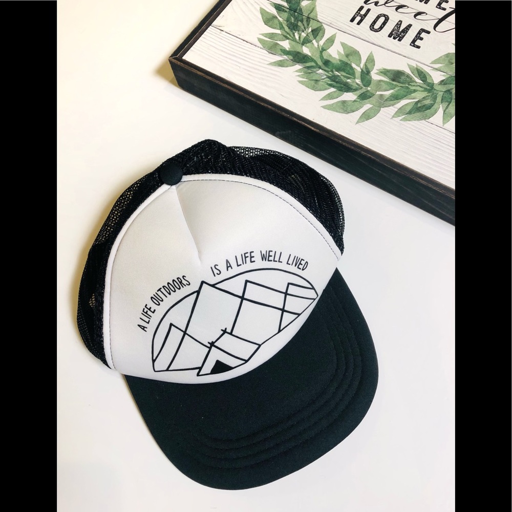 REI mountains mesh snap back hat black NEW